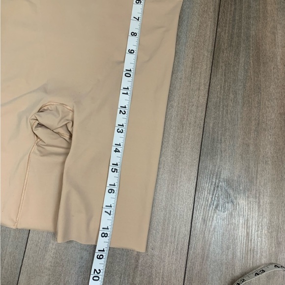 Spanx trust your thinstincts high rise shapewear shorts nude size small #2123 - Picture 2 of 8